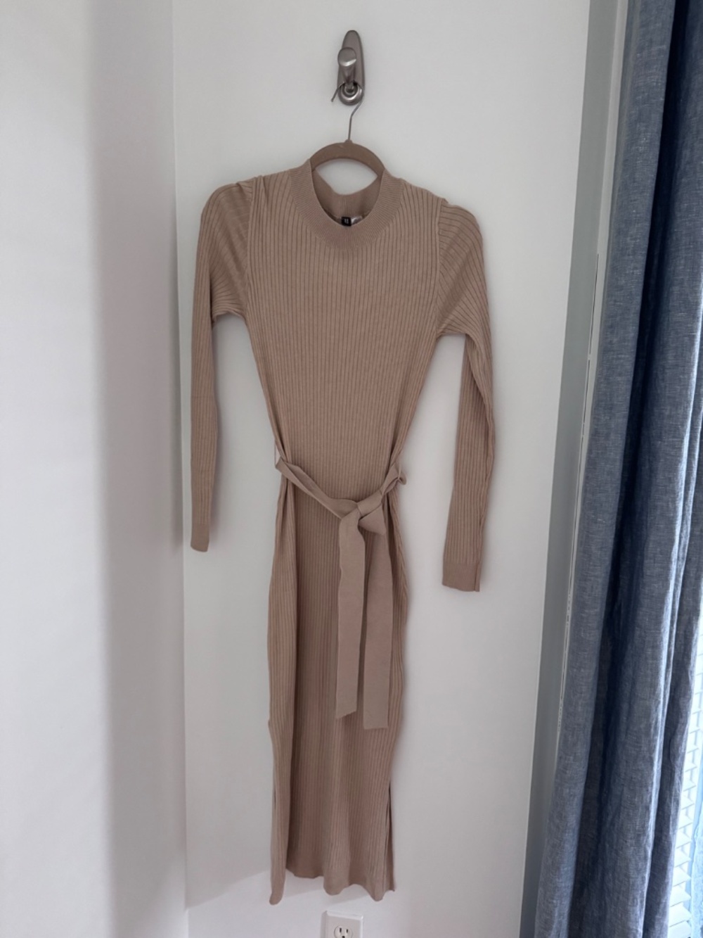 H&M Ribbed Knit Dress - Picture 3 of 4